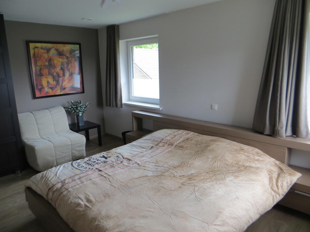 Bed And Breakfast Mentari Ghent Room photo